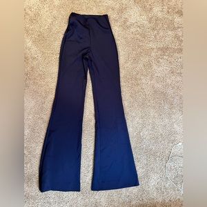 beautiful comfortable elastic trousers with a high waist and wide to the bottom